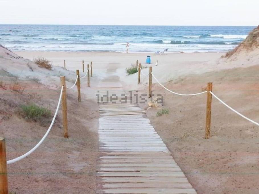Chalet Adosado En La Playa De El Perellonet Con Piscina, Pista Tenis Valencia Eksteriør bilde