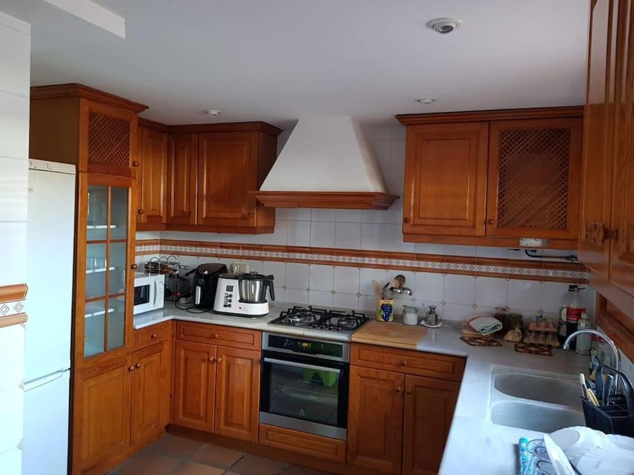 Chalet Adosado En La Playa De El Perellonet Con Piscina, Pista Tenis Valencia Eksteriør bilde