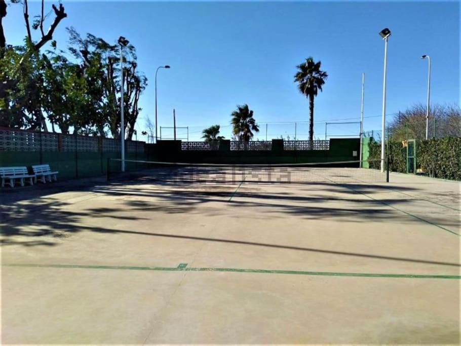 Chalet Adosado En La Playa De El Perellonet Con Piscina, Pista Tenis Valencia Eksteriør bilde