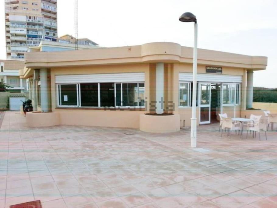 Chalet Adosado En La Playa De El Perellonet Con Piscina, Pista Tenis Valencia Eksteriør bilde