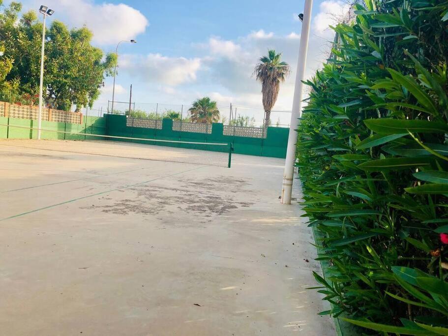 Chalet Adosado En La Playa De El Perellonet Con Piscina, Pista Tenis Valencia Eksteriør bilde