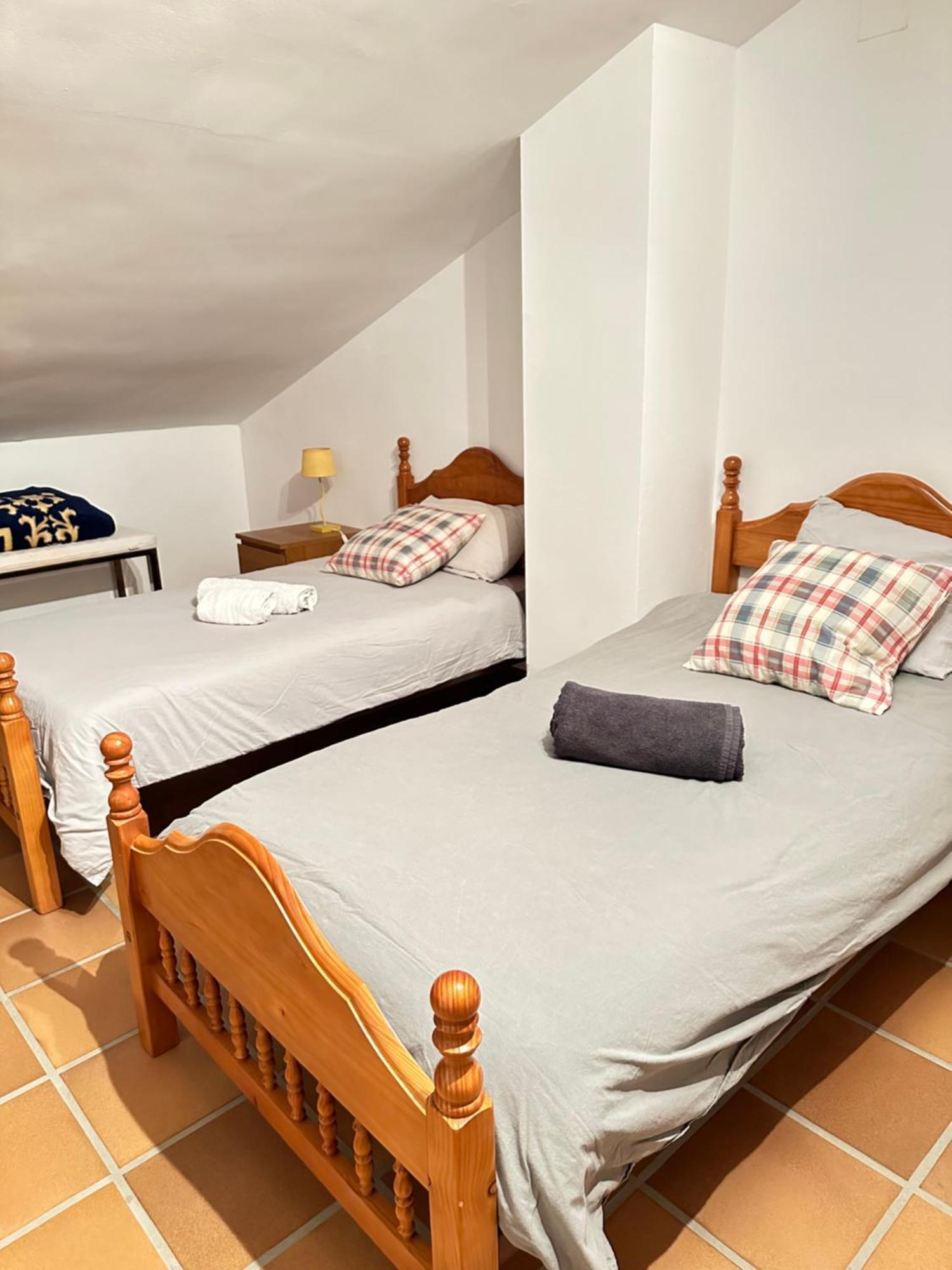 Chalet Adosado En La Playa De El Perellonet Con Piscina, Pista Tenis Valencia Eksteriør bilde