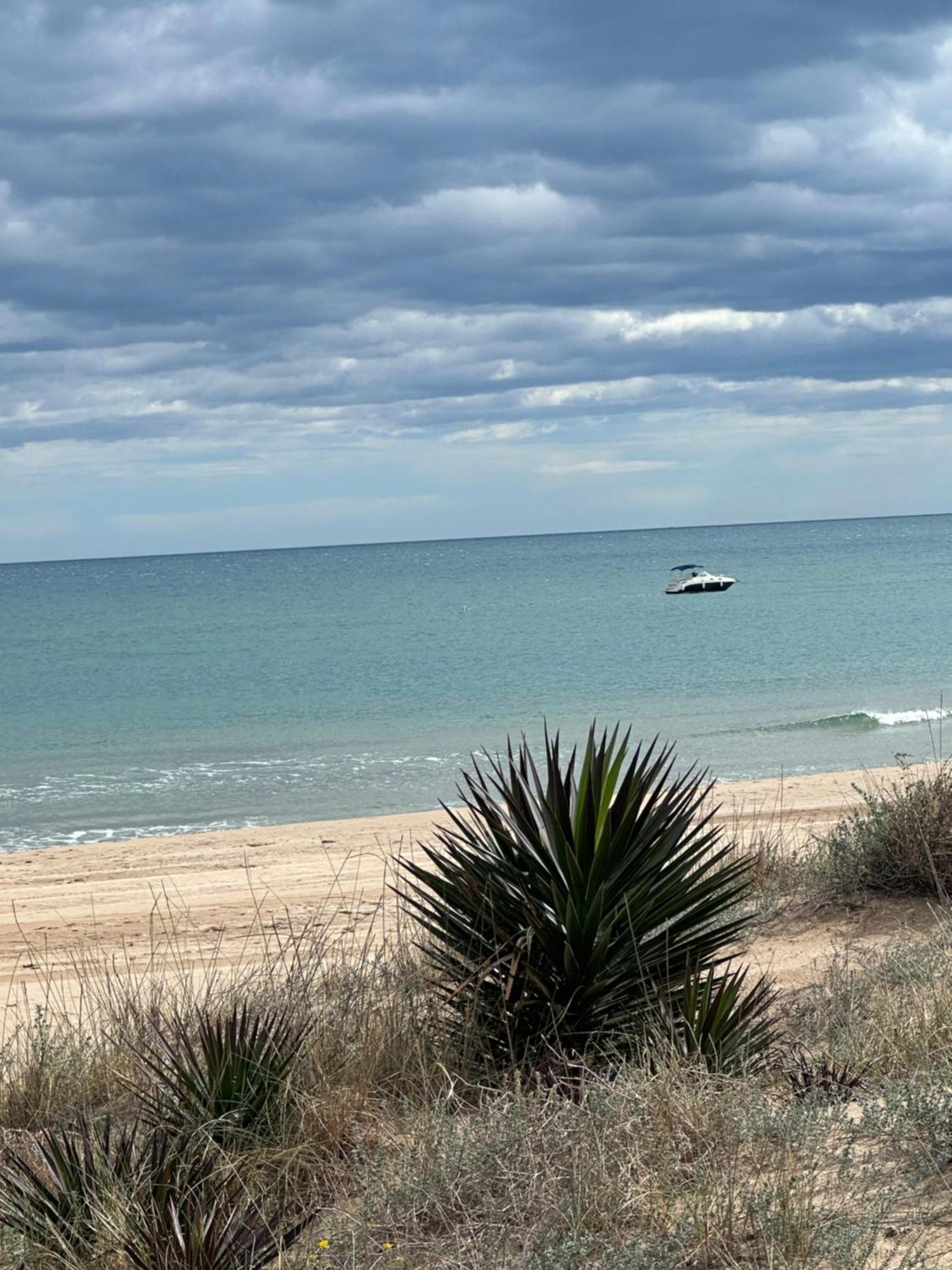 Chalet Adosado En La Playa De El Perellonet Con Piscina, Pista Tenis Valencia Eksteriør bilde